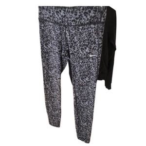 NIKE Dri-Fit medium black & white snow leopard print leggings